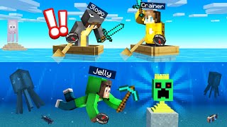 Minecraft SPEEDRUNNER vs HUNTERS On WATER [upl. by Lorien]