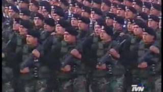 Comandos Entonan Los Viejos Estandartes En Parada Militar 2001 [upl. by Stephannie773]