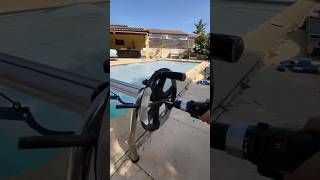 Un enrouleur de piscine électrique DIY diy bricolage tricks astuce piscine swimmingpool short [upl. by Quintin]