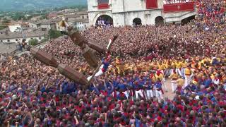 GUBBIO  Festa dei Ceri 2024 Alzata in Piazza Grande wwwcronacaeugubinait [upl. by Marnie875]