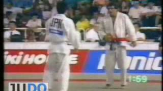 JUDO 1995 World Championships Toshihiko Koga 古賀 稔彦 JPN  Joaquin Ruiz ESP [upl. by Yenahpets]