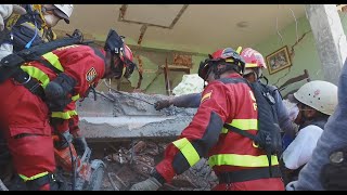 Terremoto en EcuadorAbril 2016 [upl. by Vanzant761]