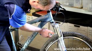 How to use Fenwicks Suspension Lube Spray [upl. by Socin]