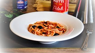 Pasta alla puttanesca primo sfizioso e facile da fare 🍝 [upl. by Jody359]