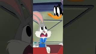 Un attacco di merendine 🍎🧃  Bugs Bunny Builders 🇮🇹  shorts  WBKidsItaliano​ [upl. by Ellicul]