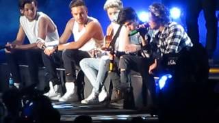 Little Things  One Direction Lima Peru 270414 [upl. by Oinota]