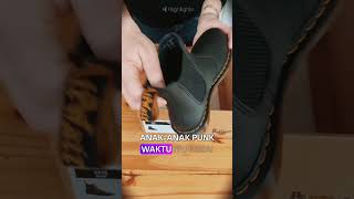 Sepatu DR MARTENS Sebagai Simbol Pemberontakan shoes shorts [upl. by Chang]