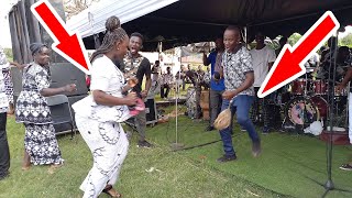 Oheneba EK amp His Wife entertained Nsuta Asuafu community with a special dance apuutoolivebandmusic [upl. by Frame]