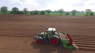 Baselier Hook Tine Cultivator  4 Row Planter Combi Standen Engineering Fendt Global [upl. by Eletnahs676]