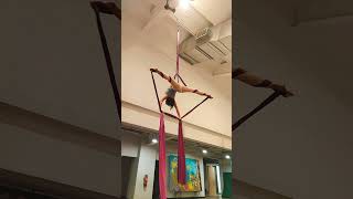 Danza aérea en telas 💖💜💖 variación Jupiter 🤩 aerial aerialdance danzasyacrobacias cirque dance [upl. by Klemm]