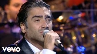 Alejandro Fernandez  Como Quien Pierde Una Estrella En Vivo [upl. by Romeyn]