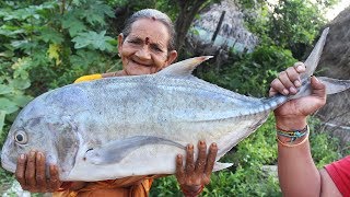 Giant Trevally Fish Recipe  Giant Fish Curry by My Grandmother  Myna Street Food [upl. by Reyotal29]