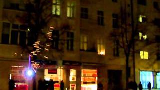 Viele Bastards lärmen laut  Feuerwerk zu Silvester 2010 [upl. by Maryellen448]