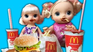 Baby Alive Oyuncak Bebekler Mc Donalds Yiyor  Bebek Bakma Oyunu  EvcilikTV [upl. by Einafets926]