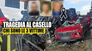 Auto travolge il casello autostradale tragedia sulla A12 morti e feriti gravi chi sono le vittime [upl. by Mchugh740]