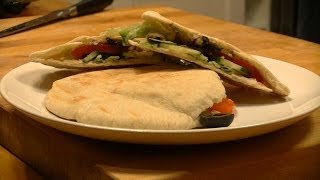 Grecka pita w formie kanapki KitchenBook [upl. by Esiuolyram]