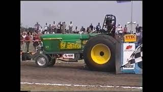 Tractorpulling Cadzand 2004 [upl. by Libnah772]