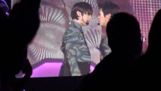 fancam SMT Tokyo WHYkeep Your Head Downjapanese ver 20110125 東方神起 [upl. by Amihc]