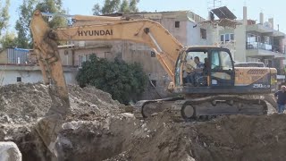 Hyundai 290 LC Excavator Loading Mercedes Truck Heavy Transports [upl. by Mcgill]