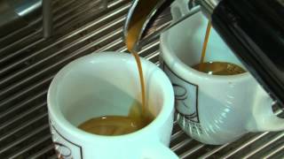 Tutorial técnicas de Barista para preparar un buen café [upl. by Llered346]