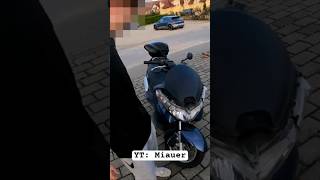 WO IST DIE SCHEIBE 😰😱 fyp fy viral motovlog roller lustig funny smartphone [upl. by Ttirrej994]