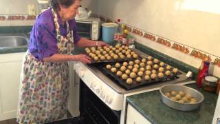 Cocina mexicana tradicional  7  Tita Mima  Galletas de Nuez [upl. by Niliak225]