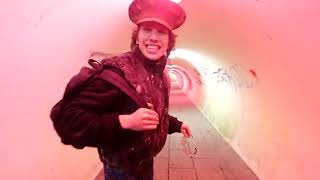 ILLIGAAL VUURWERK DOOR TUNNEL GOOIEN  Acid 2 [upl. by Nnylatsyrc]