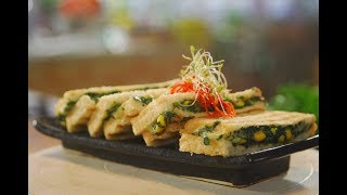 Cheesy Spinach amp Corn Sandwich  Cook Smart  Sanjeev Kapoor Khazana [upl. by Alhsa]