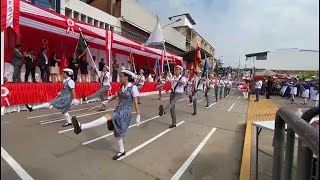 Colegios compitieron en imponente desfile cívico escolar ganadores se llevaron gallardetes [upl. by Aytak]