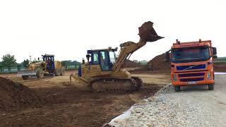 Chantier de terrassement avec Cat 963DCat 120MVolvo A30DBomag BW 177 et BW 213 PENNEQUIN TP [upl. by Eltsyrhc]