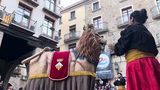 Lleó de Sabadell amb el Bequetero  Trobada de gegants de Solsona 2024 [upl. by Baldridge902]