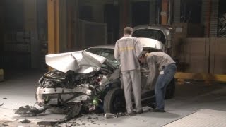 2013 Renault Clio 4 CRASH TEST [upl. by Oirazan]