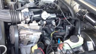 Ford Explorer 2000 engine shakes [upl. by Hsima]