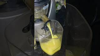 pineapple juice 🥤juice pineapplefood explore recipe viralvideos shortsfeed share shortvideo [upl. by Tap115]