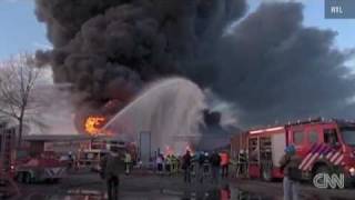 Moerdijk Netherlands Factory sparks toxic smoke worries 05012011 [upl. by Marijo]