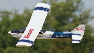 Hobbico Nexstar Maiden 46 and landing  hobbylac [upl. by Anurb]