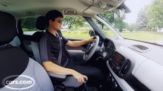 2014 Fiat 500L  Carscom Video Review [upl. by Jerusalem]