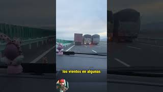 ¿Por que estos camiones ocupan los 3 carriles trucks trailers camioneros camiones camion [upl. by Prospero14]