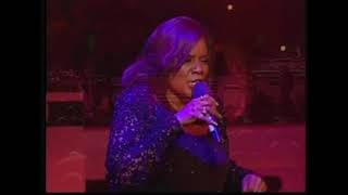 Gloria Gaynor  I Am What I Am live 2002 [upl. by Assilla]