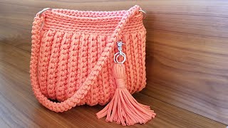 Como Fazer Uma Bolsa Com Fio de Malha  Tutorial de CrochÃª [upl. by Arihsak436]