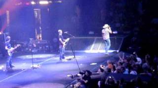 Laughed Until We Cried  Jason Aldean LIVE AAC July 11 2009 [upl. by Marra]