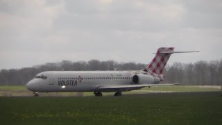 Décollage Boeing 717 de VOLOTEA pour Naples [upl. by Kuth704]