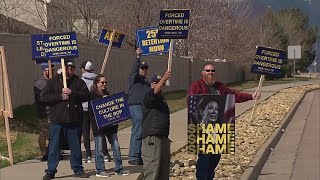 Employees at Federal Corrections Institution in Englewood protest understaffing [upl. by Moonier]