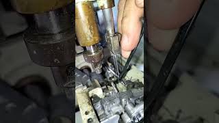 Mesin overdeck benang putusservis mesin overdeck sewingmachine tutorial tipsandtricks shorts [upl. by Ytsur]