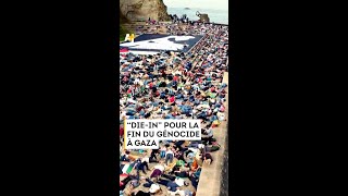 Des manifestant·es organisent un “diein” en solidarité avec Gaza [upl. by Amliv369]