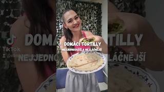 Domácí tortilly 🌯 tortillahack foodhack tiktokfood viralfood brunch recept homemadetortilla [upl. by Dominica]