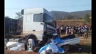 PONGOLA  20 people have been killed in a horror crash bakkie and a truck crashed on the N2 [upl. by Llirrehs]