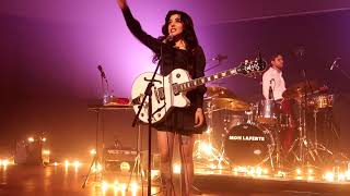 Amarrame  Mon Laferte en VIVO en LONDRES INGATERRA [upl. by Nevaed]