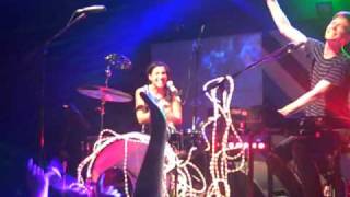 Matt amp Kim performing Lessons Learned live at the El Rey Theatre 8 27 09 [upl. by Annenn]