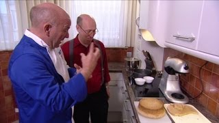 Glutenvrije biscuit  SOS Piet  VTM Koken [upl. by Gregson]